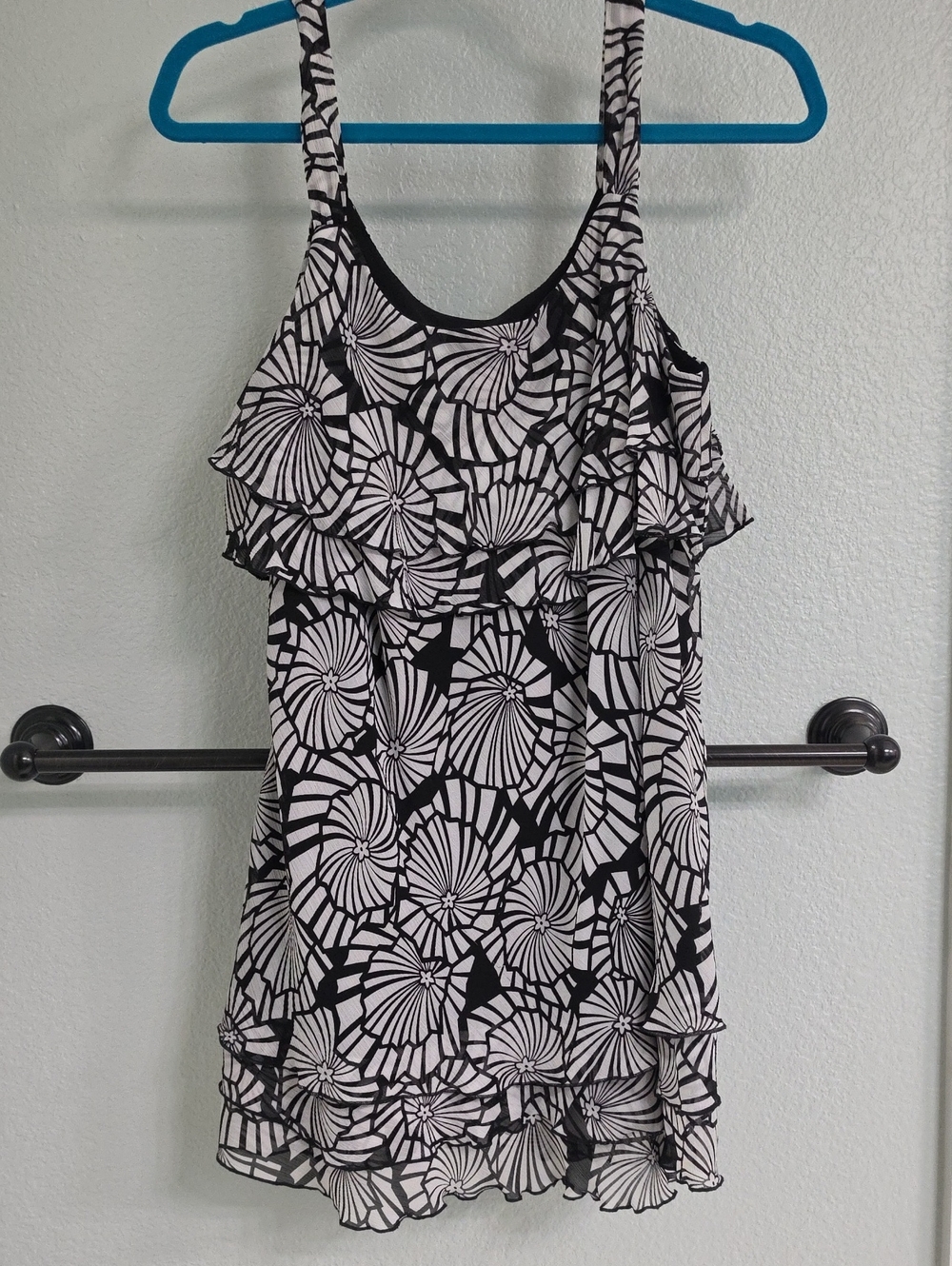 Lane Bryant Black & White Graphic Ruffle Tank Dress